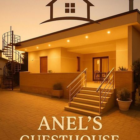 Anel'S Guesthouse Berat Buitenkant foto
